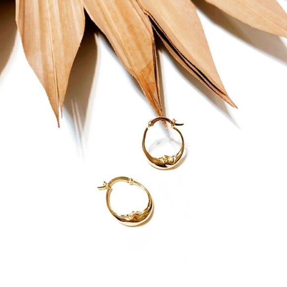Gold moon hoop earrings S403 - Picture 1 of 2